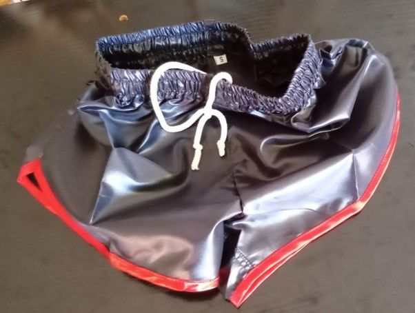 Short Vintage-Nylon-Polyamid-Noir/rouge-3 sizes-S40 M44 L48 27 Lyon 3 (69)