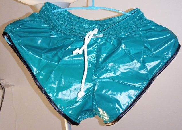 Short vintage nylon polyamide 6J1 Vert/Noir 3 sizes S-M-L 30 Lyon 3 (69)