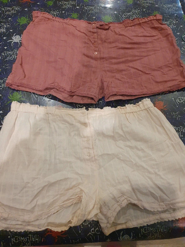 Lot de 2 shorts pyjama 
1 Aubvillers (80)