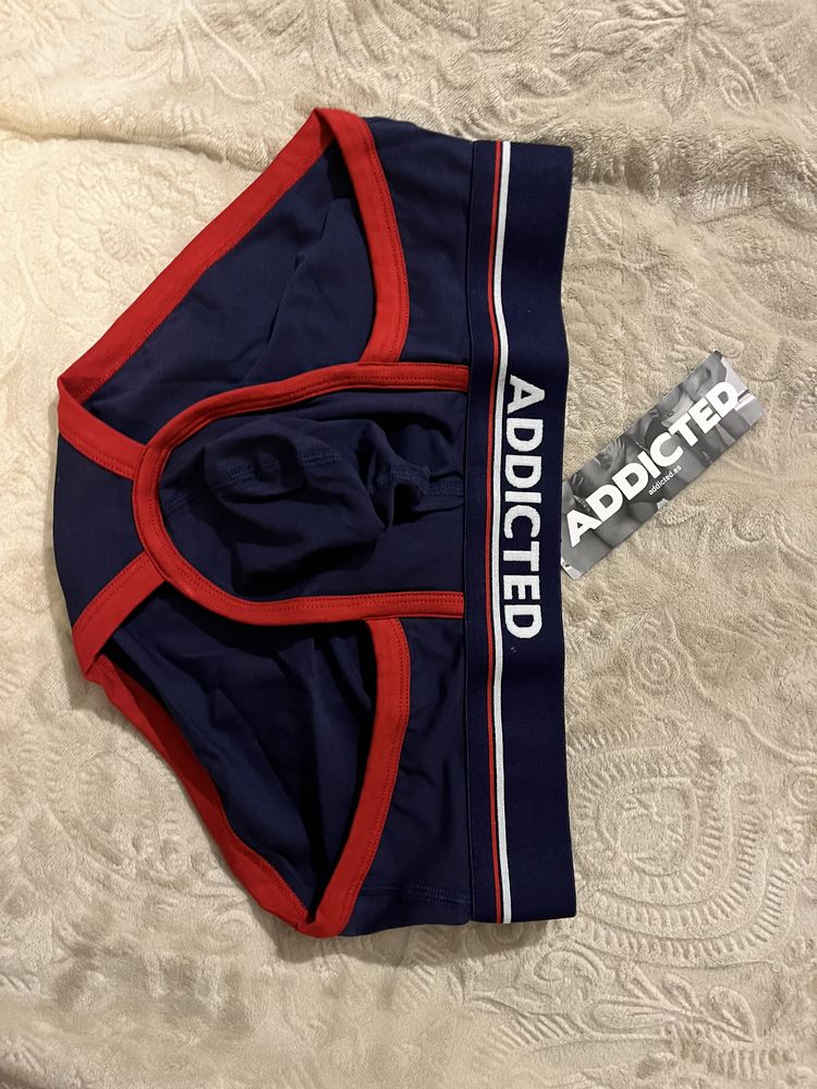 Shorty bleu marine neuf 10 Paris 2 (75)