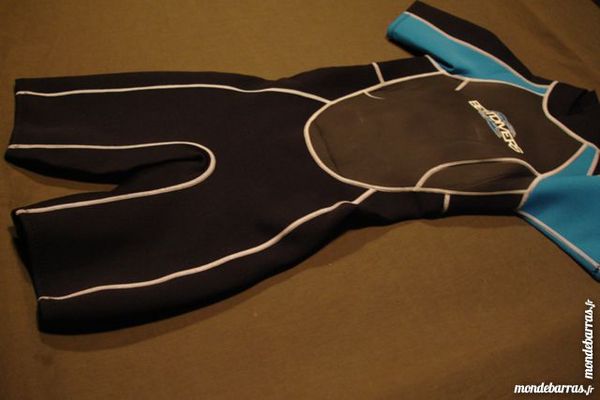 Shorty femme plong�e 20 La Neuveville-devant-L�panges (88)