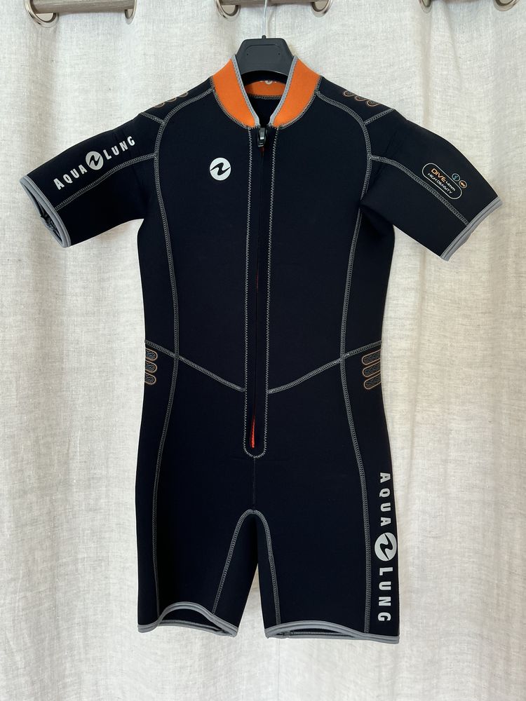 SHORTY de plong�e AQUALUNG 0 Le Broc (06)