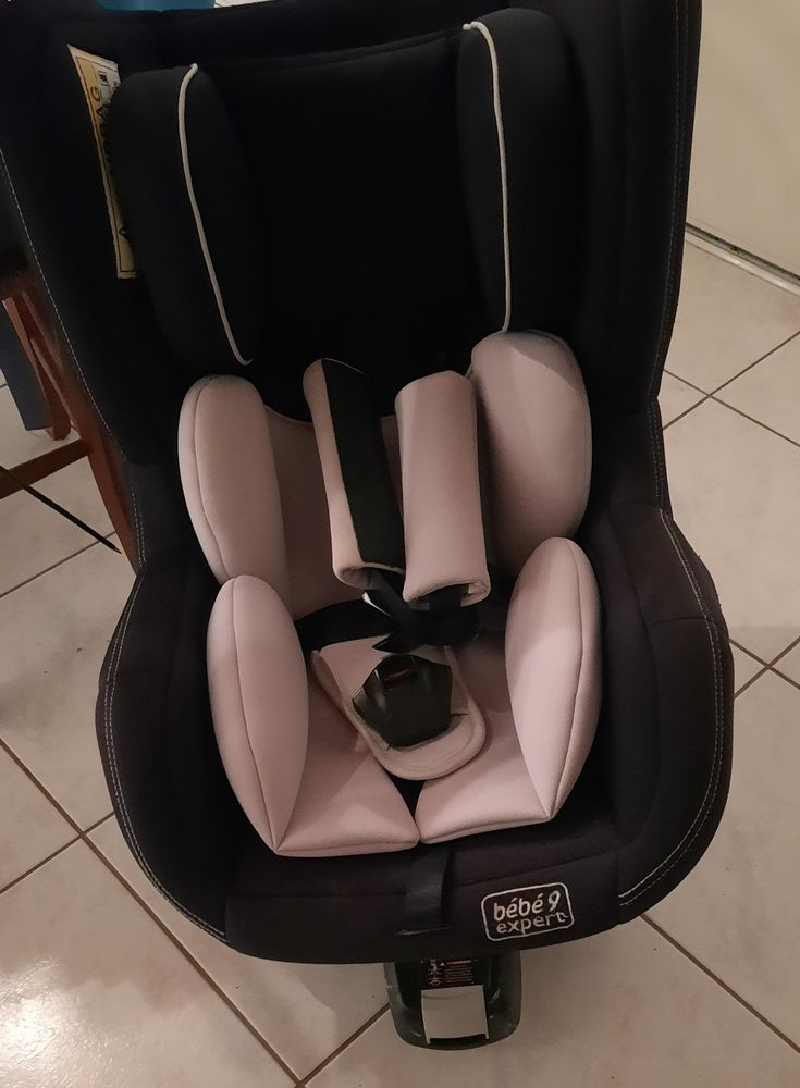 SI�GE AUTO B�B� 9 EXPERT
80 Cognac (16)