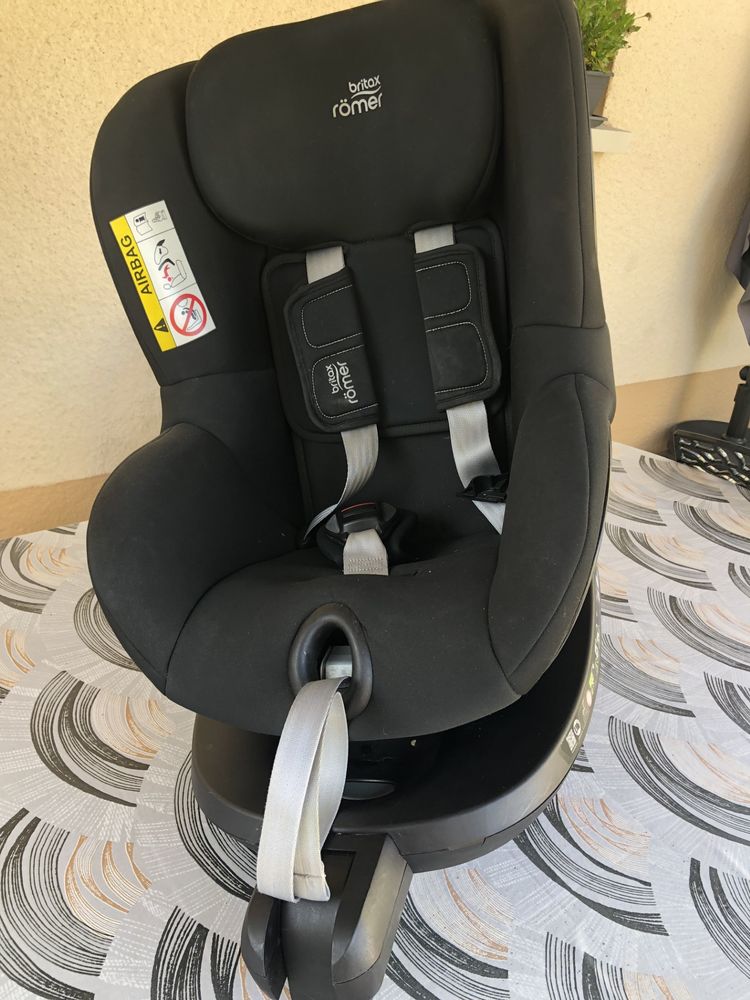 Si�ge Auto BRITAX R�MER 0-4 ans 0-18 kg avec sa base Isofix
100 Montpon-M�nest�rol (24)
