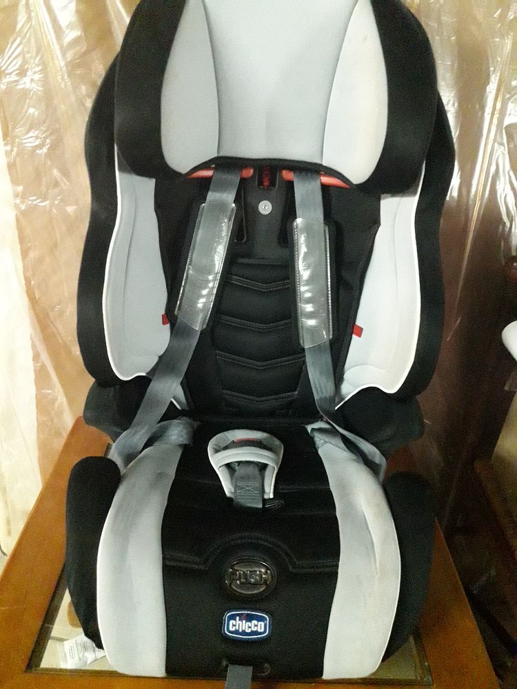 Si�ge auto chichi push 30 Saint-Saulve (59)