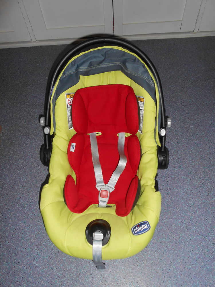 Siege auto cosy coque  de marque Chicco 42 Chamb�ry (73)
