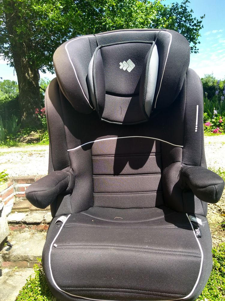 si�ge auto pour b�b� jusqu'� 36kgs tr�s bon �tat. 15 Neuvy-Saint-S�pulchre (36)