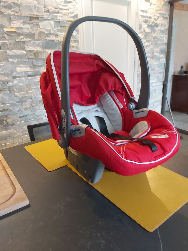  Si�ge auto 
30 Montfort-l'Amaury (78)