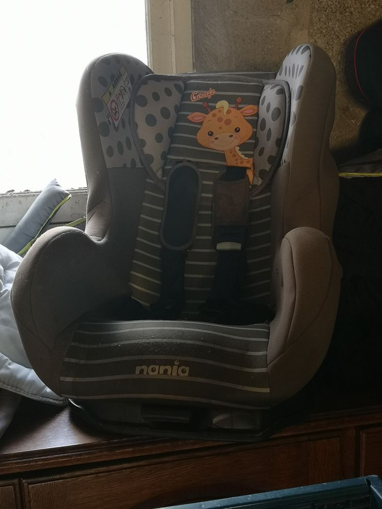 Si�ge auto 30 Sainte-Suzanne (53)