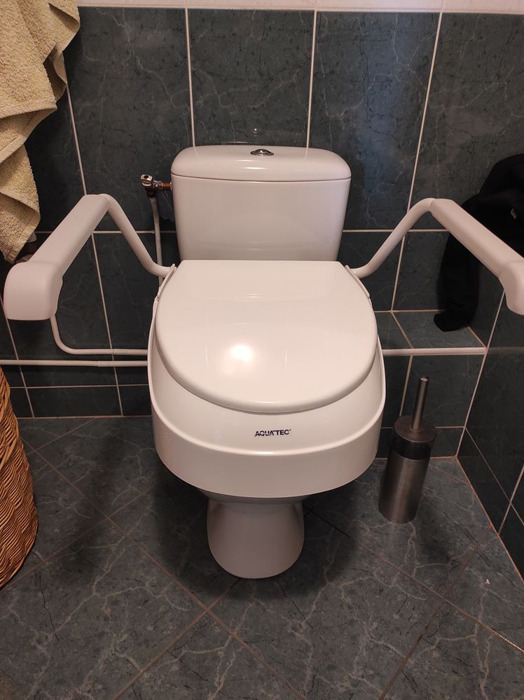 Si�ge de baignoire pivotant  et surelevateur wc 200 Morainvilliers (78)