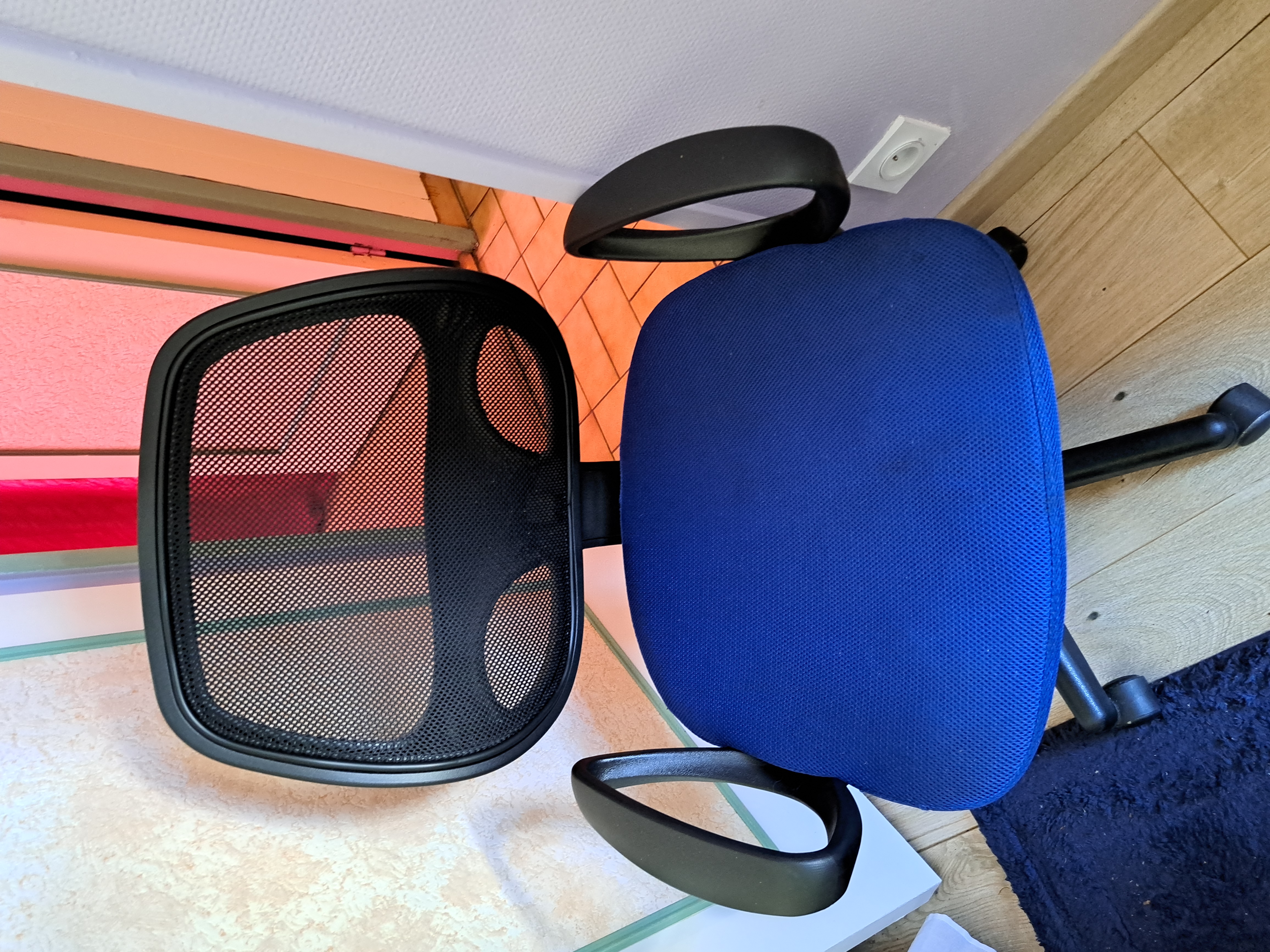 si�ge bureau bon �tat 50 Ferri�res-en-Brie (77)