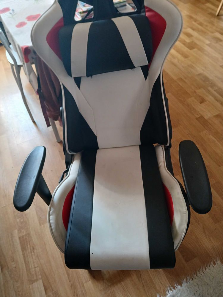 si�ge de bureau tr�s bon �tat 30 Nemours (77)