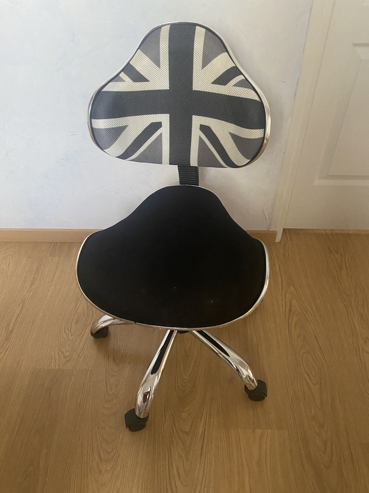 siege de bureau 45 Rouvres-Saint-Jean (45)