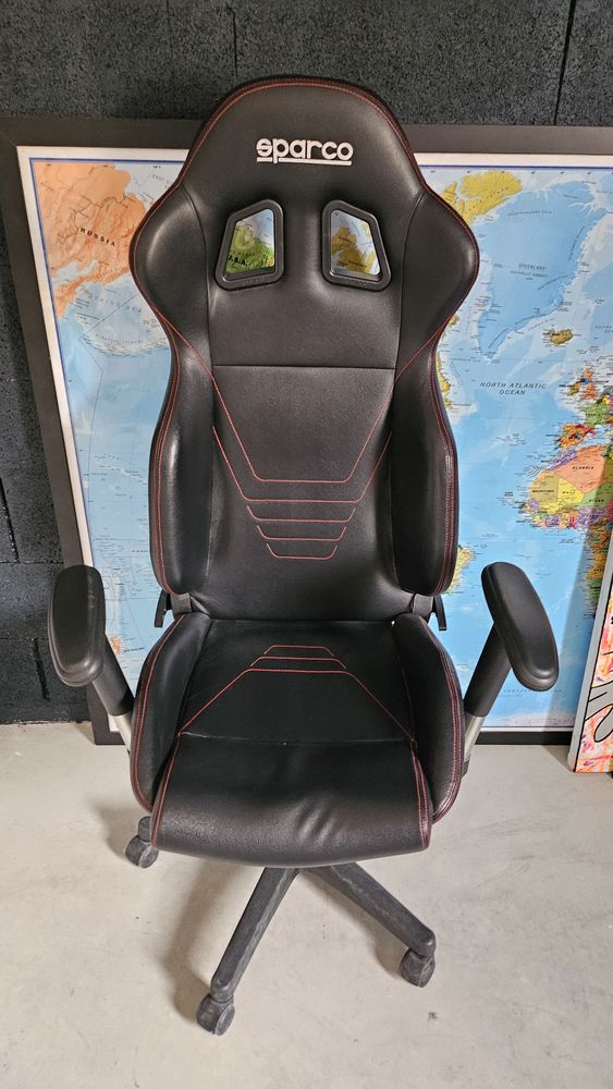 SIEGE DE BUREAU 150 Les Adrets-de-l'Est�rel (83)