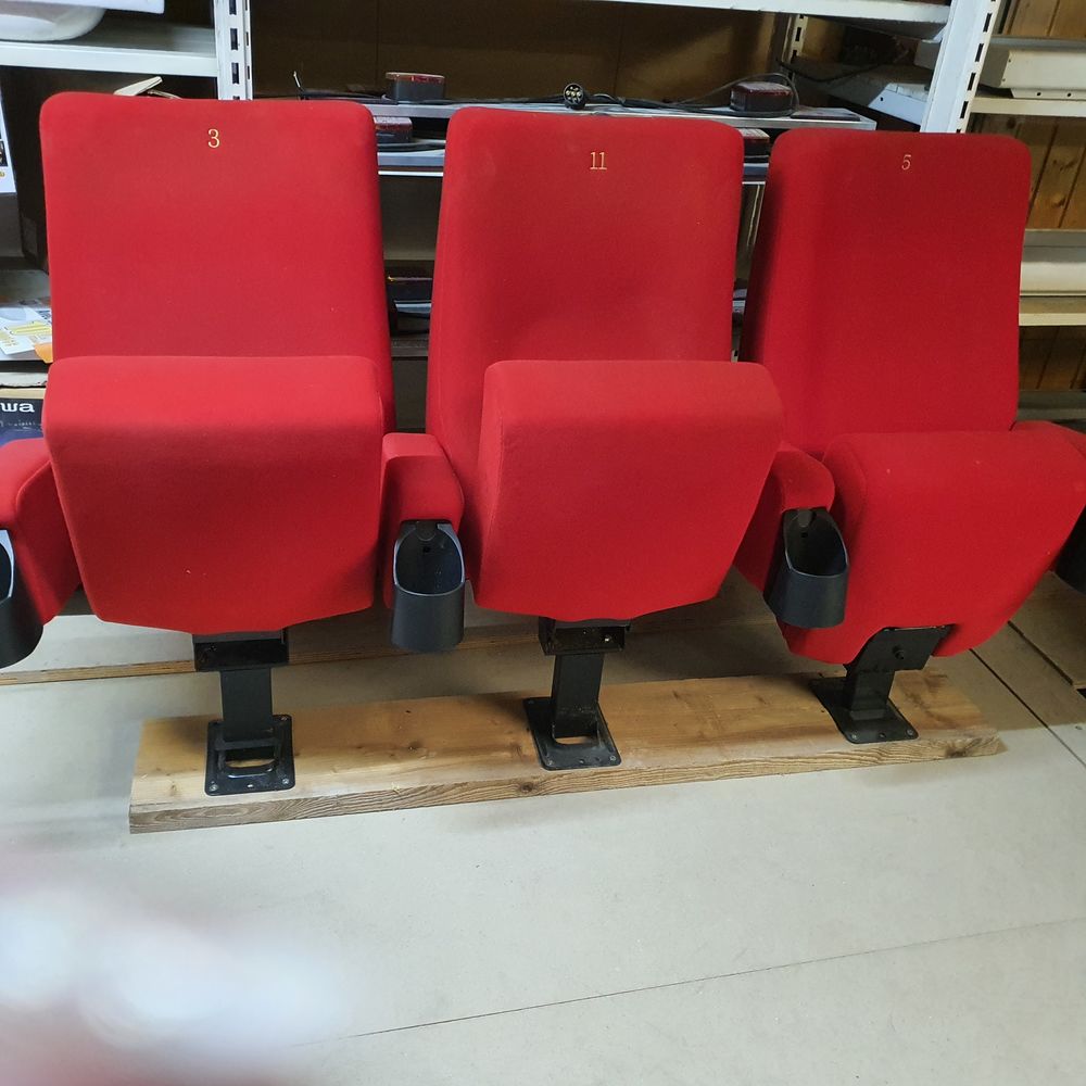 SIEGE DE Cin�ma - Superbe fauteuil 55 Saint-Porquier (82)