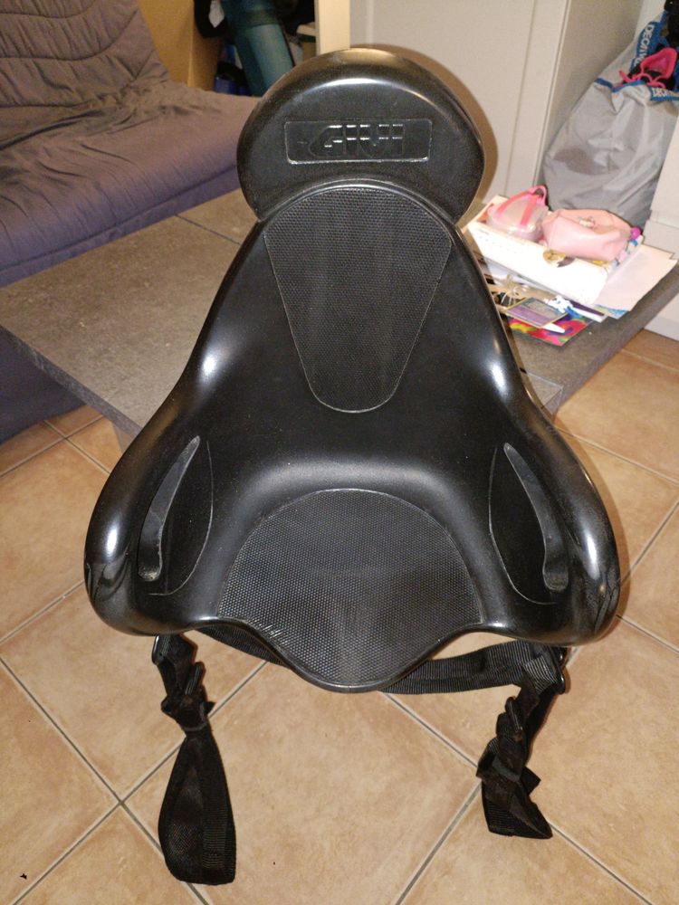Si�ge moto enfant
Marque GIVI
0 Carqueiranne (83)