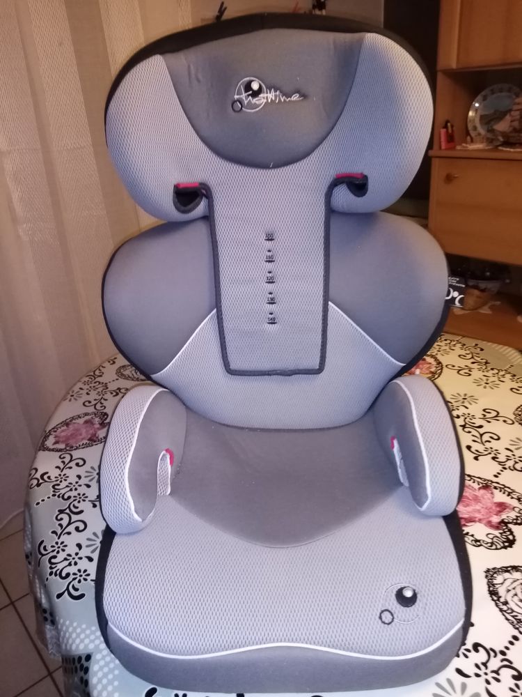 si�ge  + rehausseur 15 Saint-Di�-des-Vosges (88)