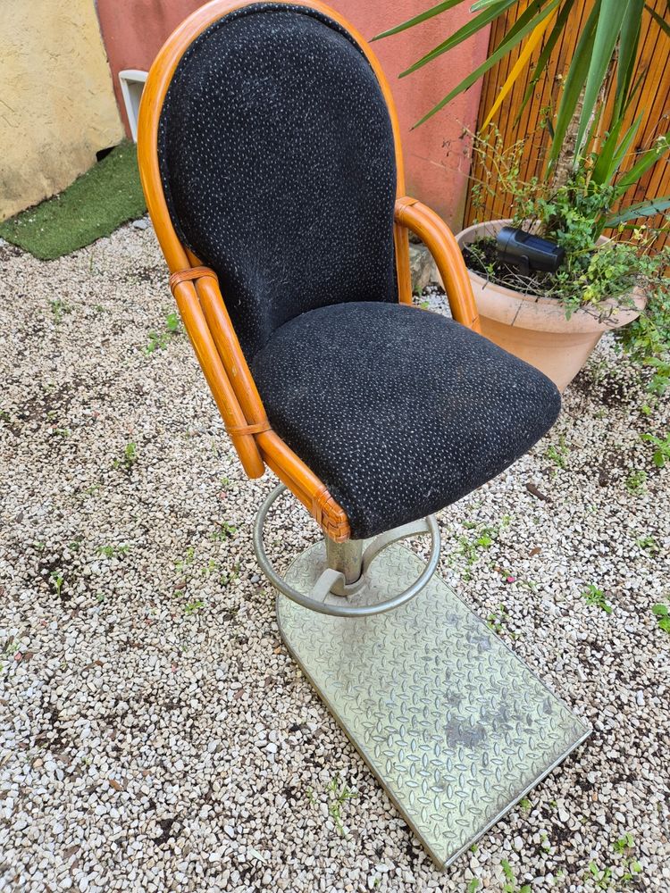 Si�ge tournant type casino d'antan avec socle acier. 0 Sanary-sur-Mer (83)