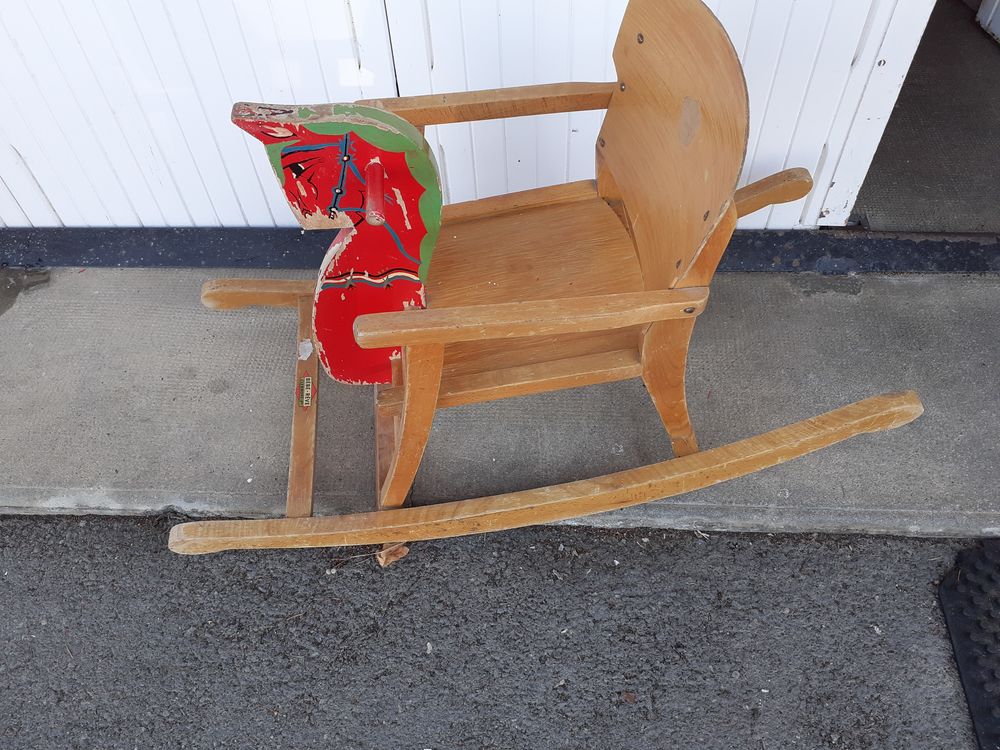si�ge vintage � bascule pour enfant 4 � 7 ans 42 Montlu�on (03)