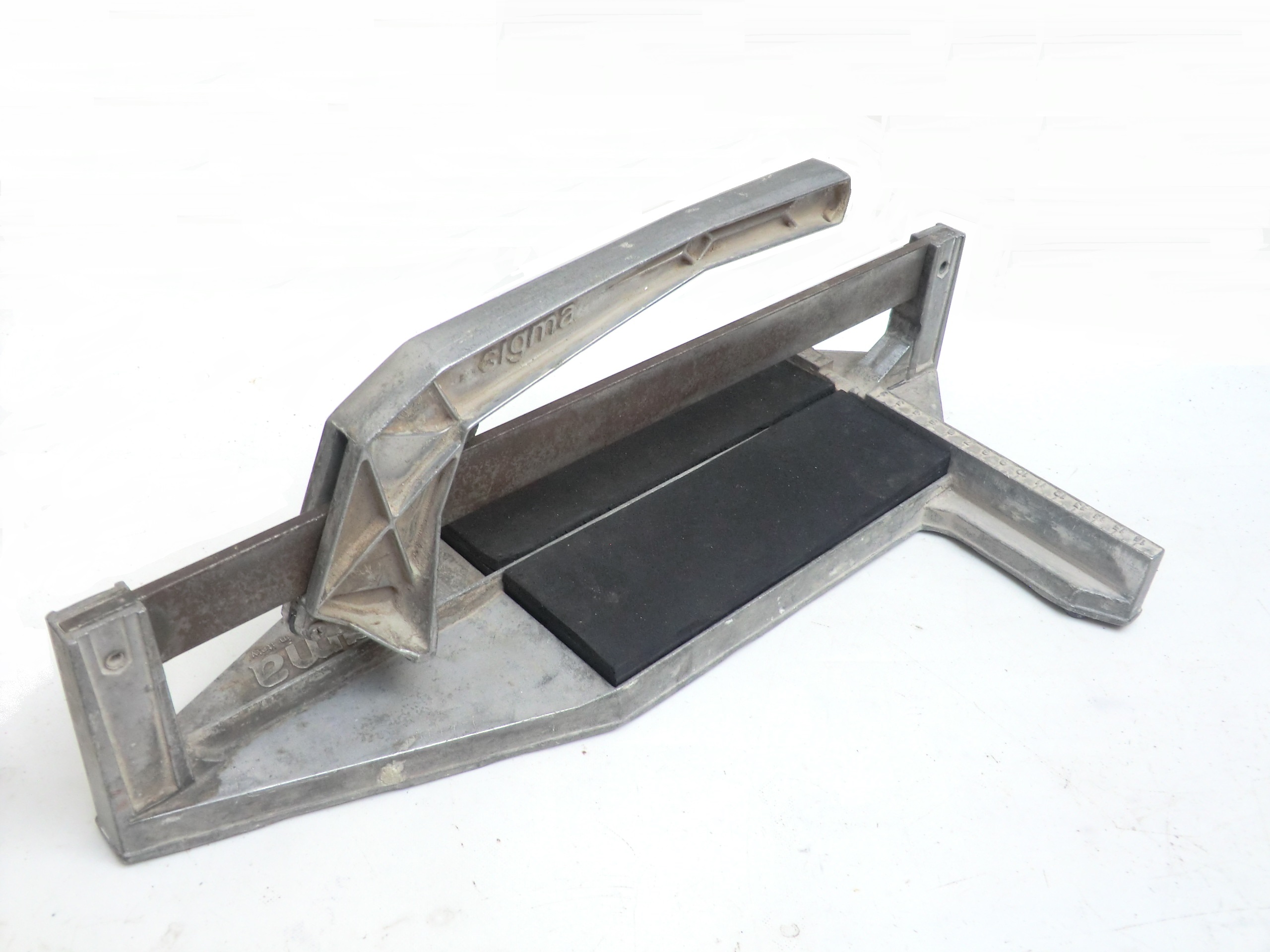 Sigma 30 cm fa�ence 30 Cagnes-sur-Mer (06)