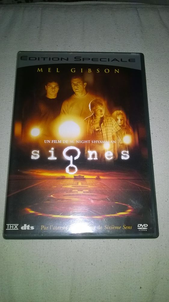 DVD Signes
Mel Gibson Joaquin Phoenix
2003
Excellent etat 4 Talange (57)