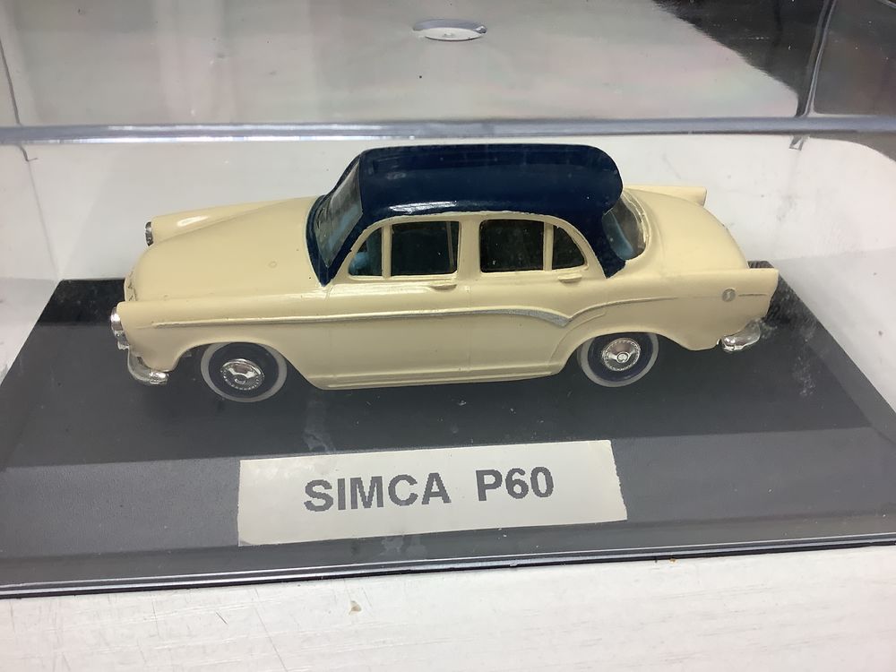 SIMCA P60 1960 Voiture miniature 12 Alès (30)