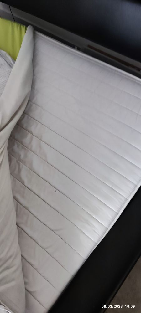 Lit simili cuir 140x190 comme neuf 250 Bordeaux (33)