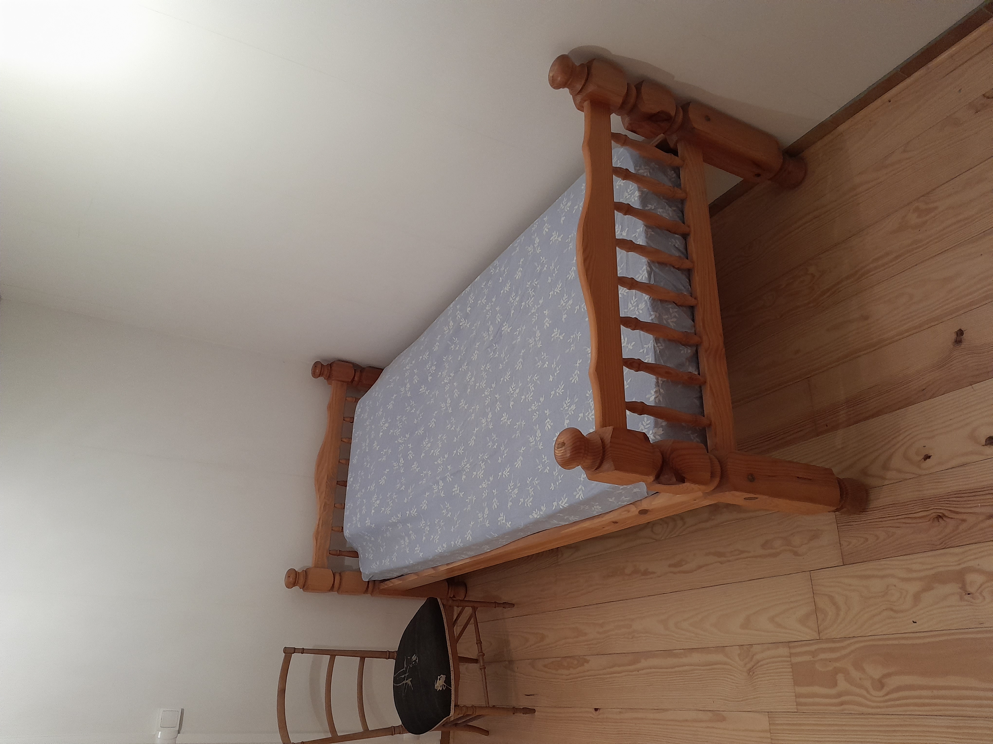 Lit simple en bois avec matelas 80 S�m�ac (65)