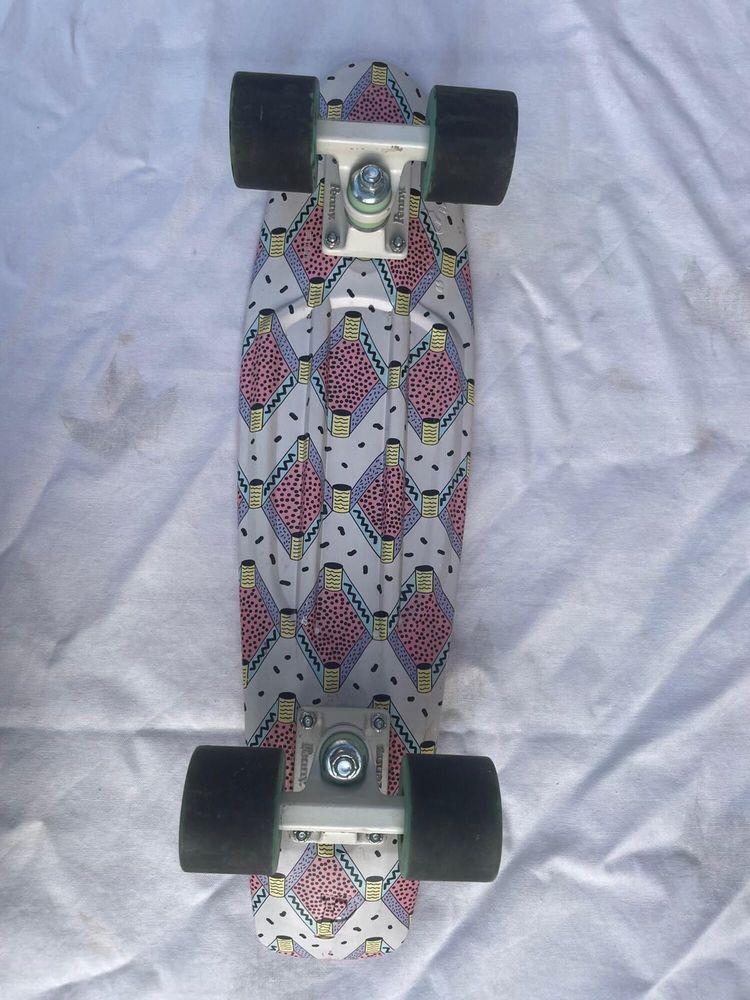 Skate board Penny's Australia
28 Vert-le-Petit (91)