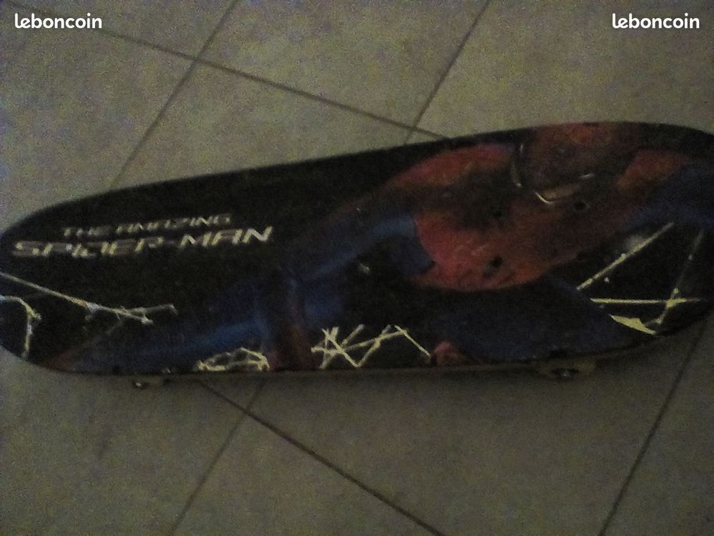 Skate Board Spiderman TBE 5 Eur 5 Nice (06)