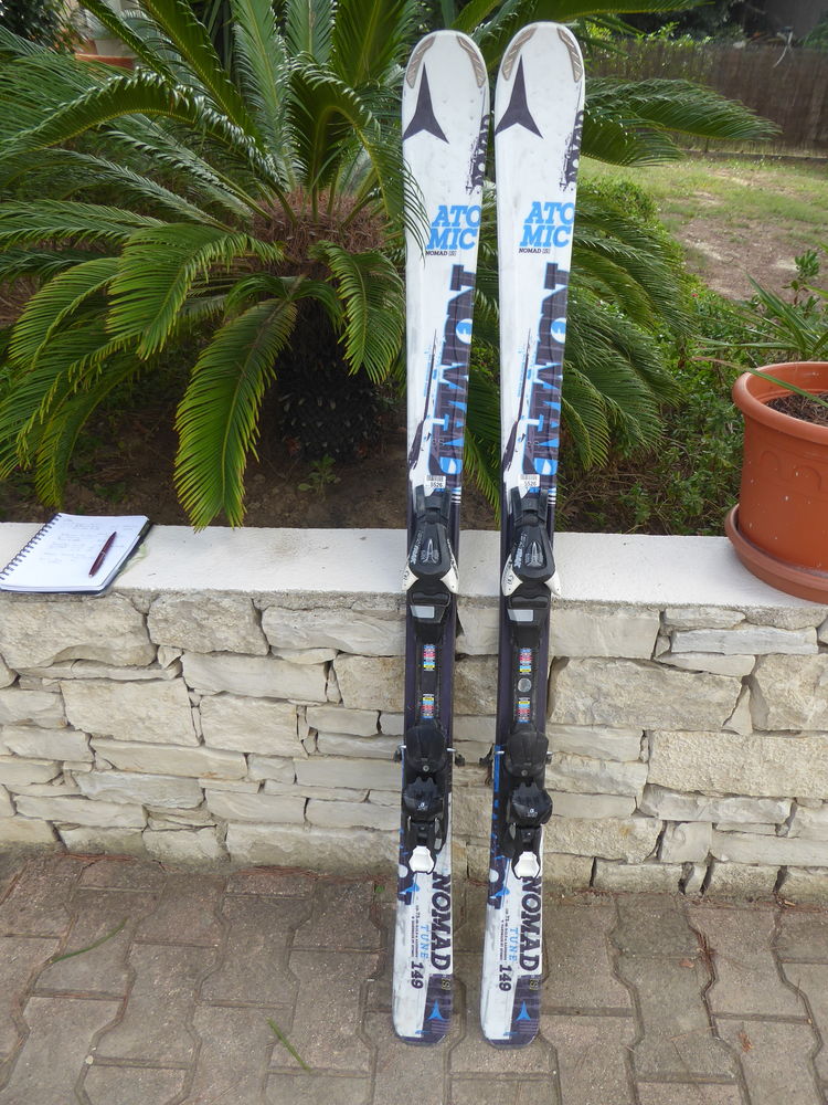 skis  Atomic Nomad Tune fart�s et affut�s  157 cm 65 Saint-Mitre-les-Remparts (13)