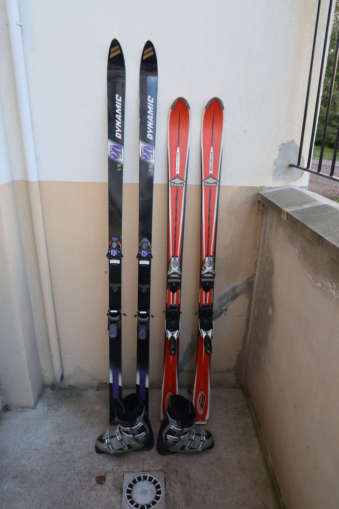 Skis+chaussures+ veste+pantalon +accessoires. 0 Le Chesnay (78)