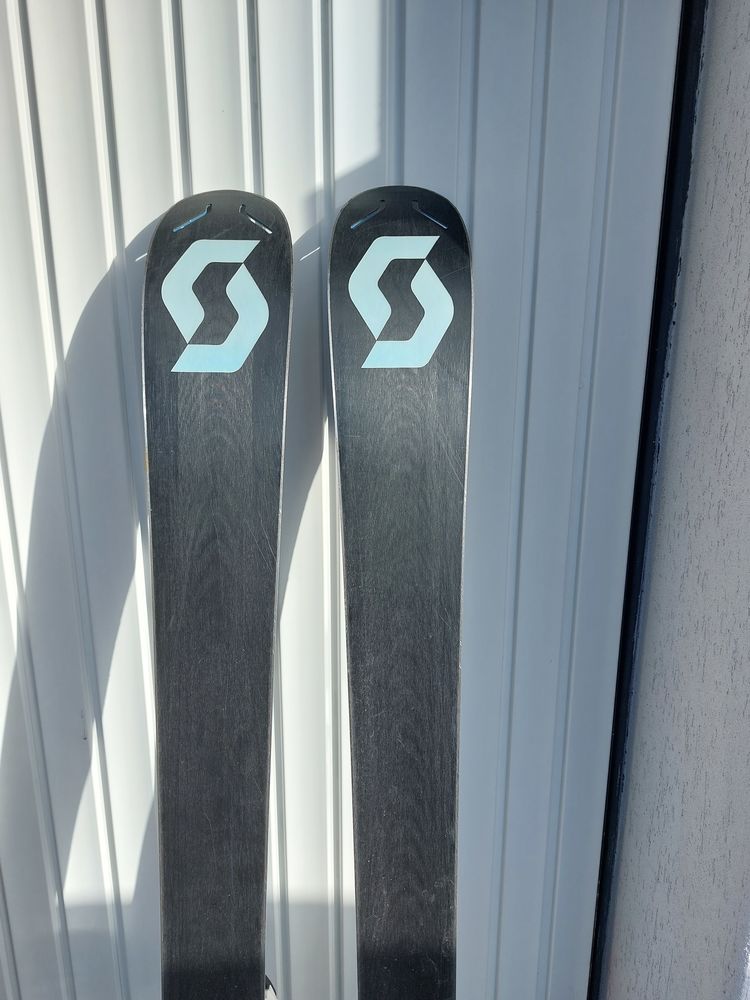 Skis femme 189 Galfingue (68)