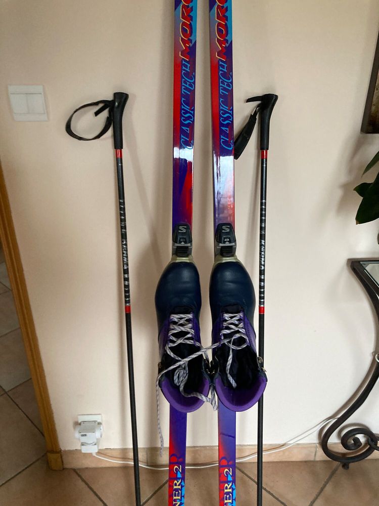 Lot Skis de fond /B�tons /chaussures et gants tr�s bon �tat 90 Fondettes (37)