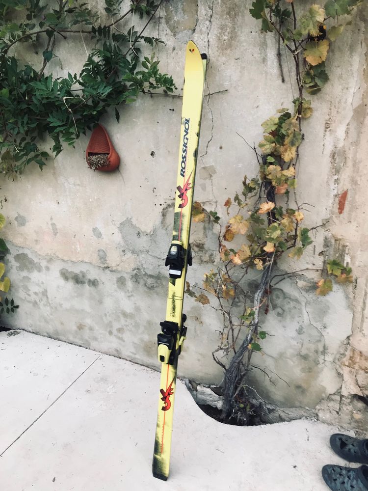 Skis Rossignol neufs 99 Mottier (38)