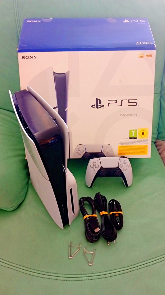 PS5 Slim Version CD + Jeu + Facture 500 Jumilhac-le-Grand (24)