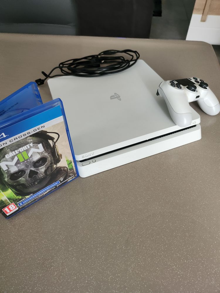 Ps4 slim 500 go 180 Thionville (57)