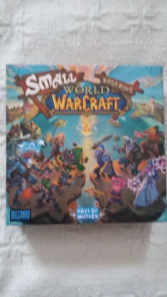 Small world of Warcraft (1�re version avec le set de d�s off 48 Angers (49)