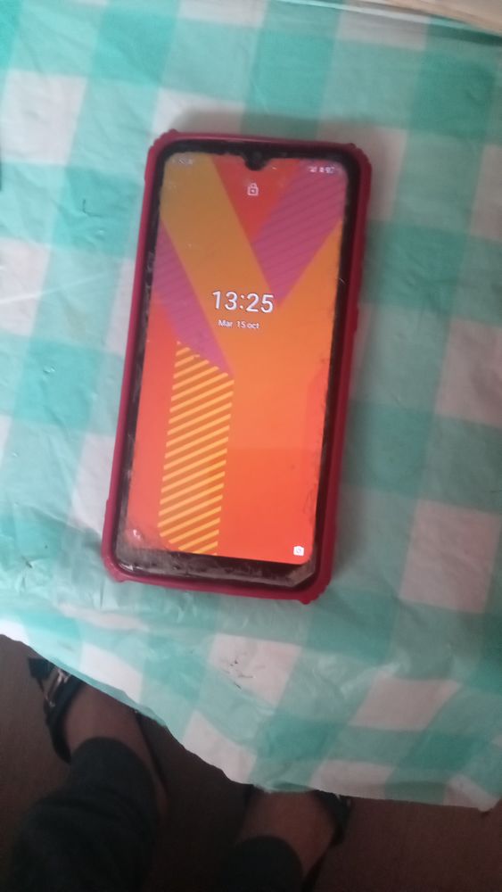 smarphone 6.1pouce Wiko Y62 23 Commentry (03)