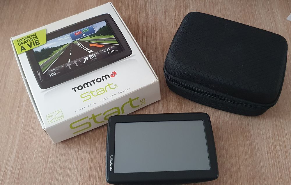 GPS TOM TOM SMART 25 AVEC HOUSSE OFFERTE 90 Rambouillet (78)