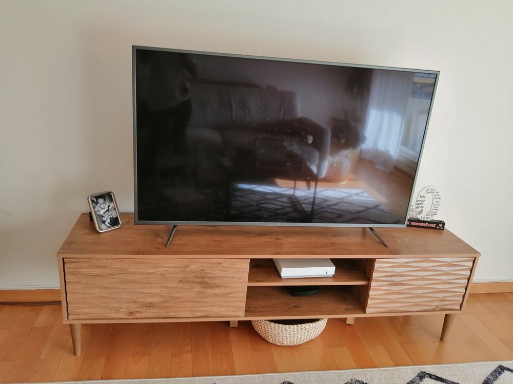 Smart TV Essentiel - 55 pouces 260 Saint-Cloud (92)