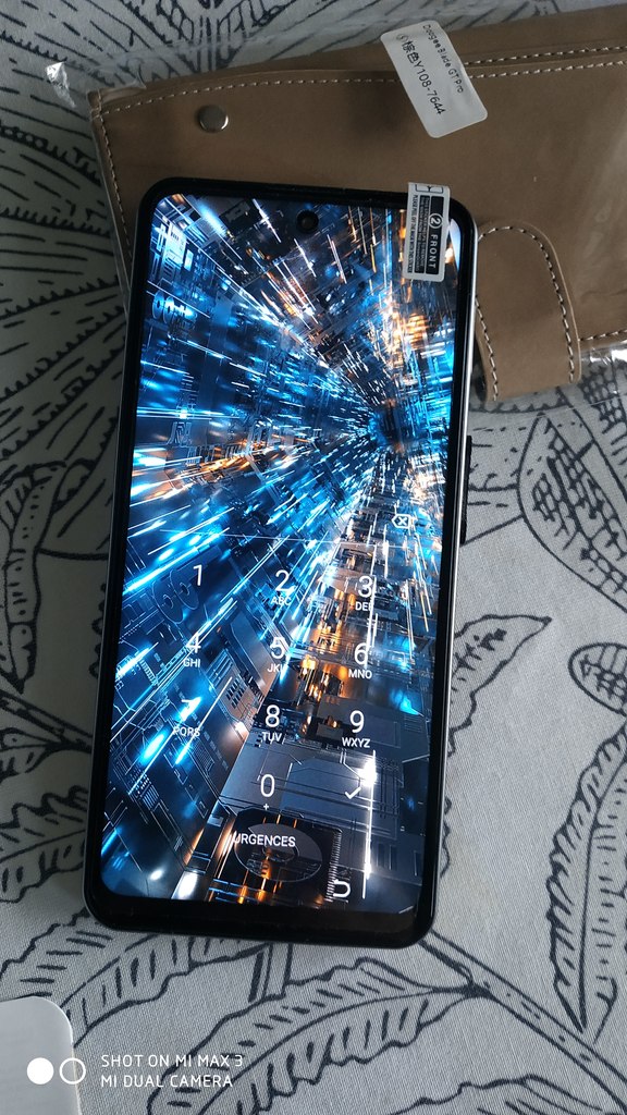 Smartphone noir �cran tactile 60 Rumilly (74)