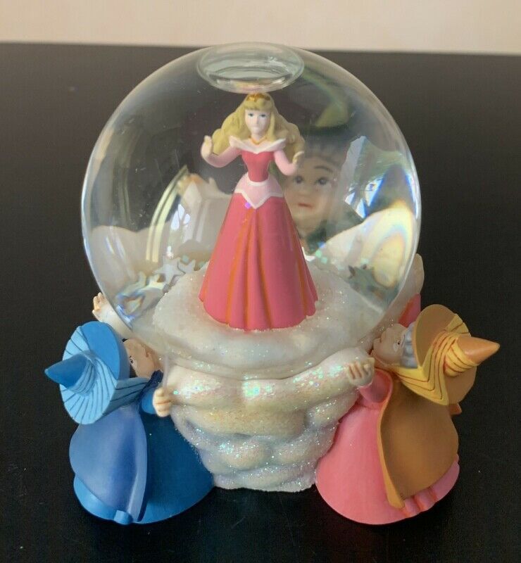 SNOW GLOBE   DISNEYLAND    LA BELLE AU BOIS DORMANT 15 Villeneuve-sur-Yonne (89)