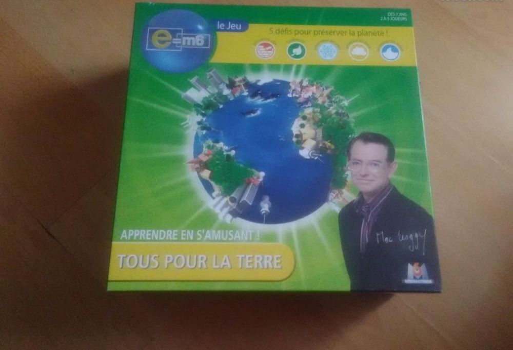 Jeu de soci�t� E=M6 15 Lyon 8 (69)