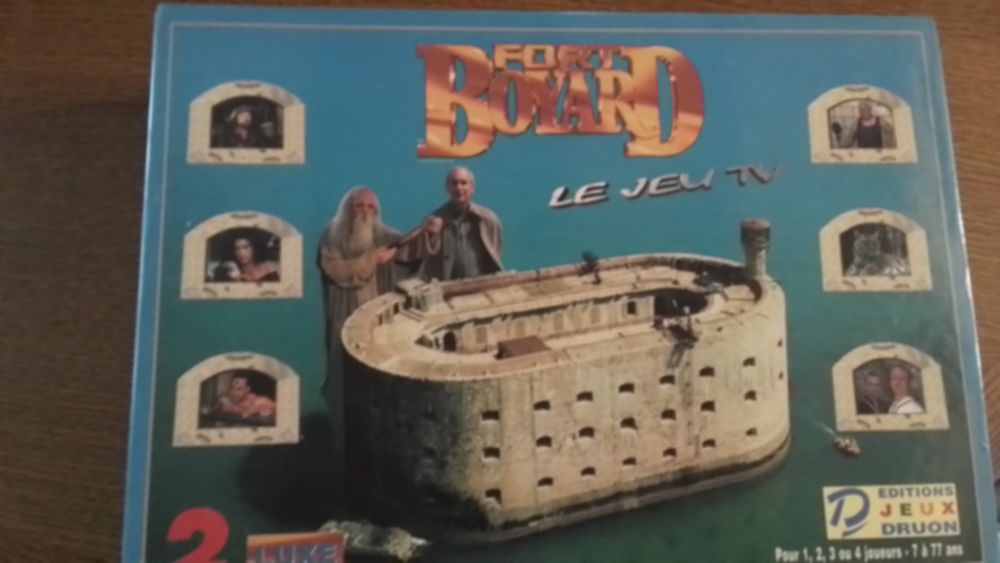 Jeu  de soci�t� 10 Villeneuve-de-Berg (07)