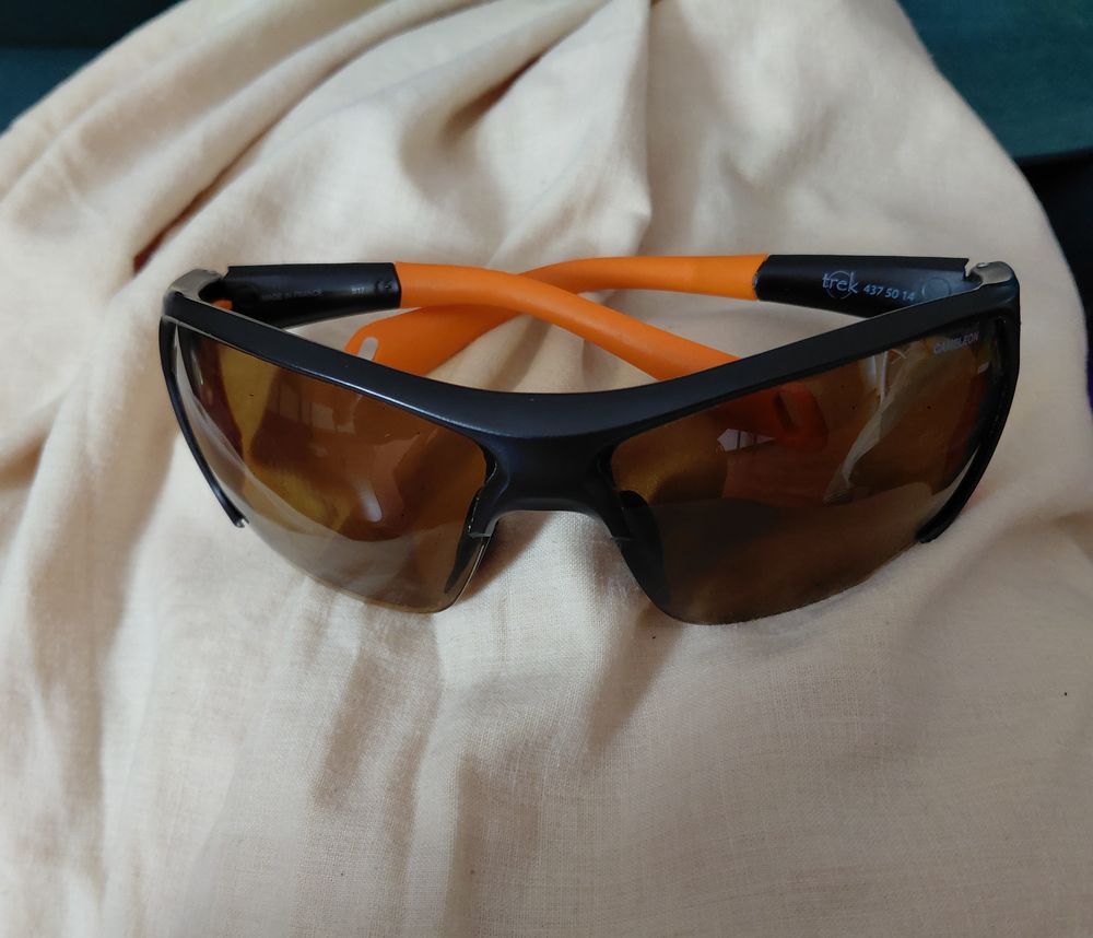 solaire Julbo cat 2-4 chromatiques et polaris�es 50 L' �tang-Sal� (97)