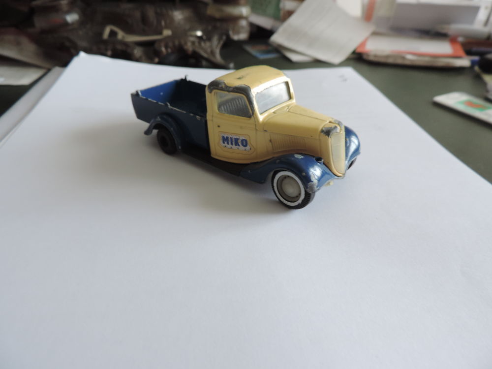 SOLIDO -CAMION BERLIET ANCIEN  MIKO   -  Echelle : 1/43 �me. 8 Albi (81)