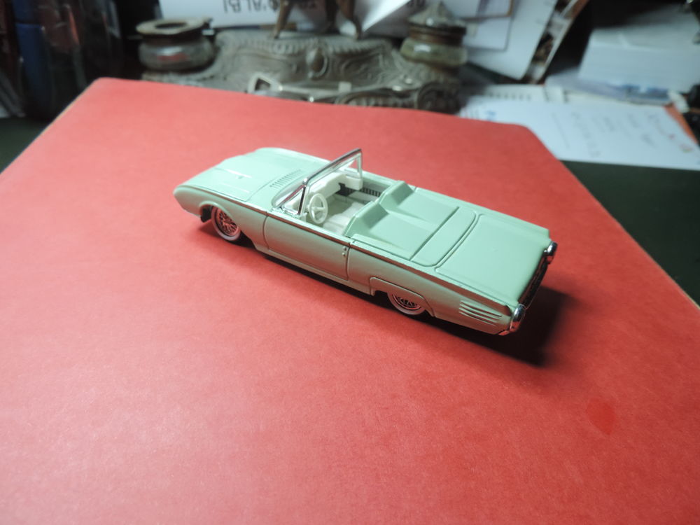 SOLIDO - FORD THUNDERBIRD 1961 - Echelle : 1/43 �me. 12 Albi (81)