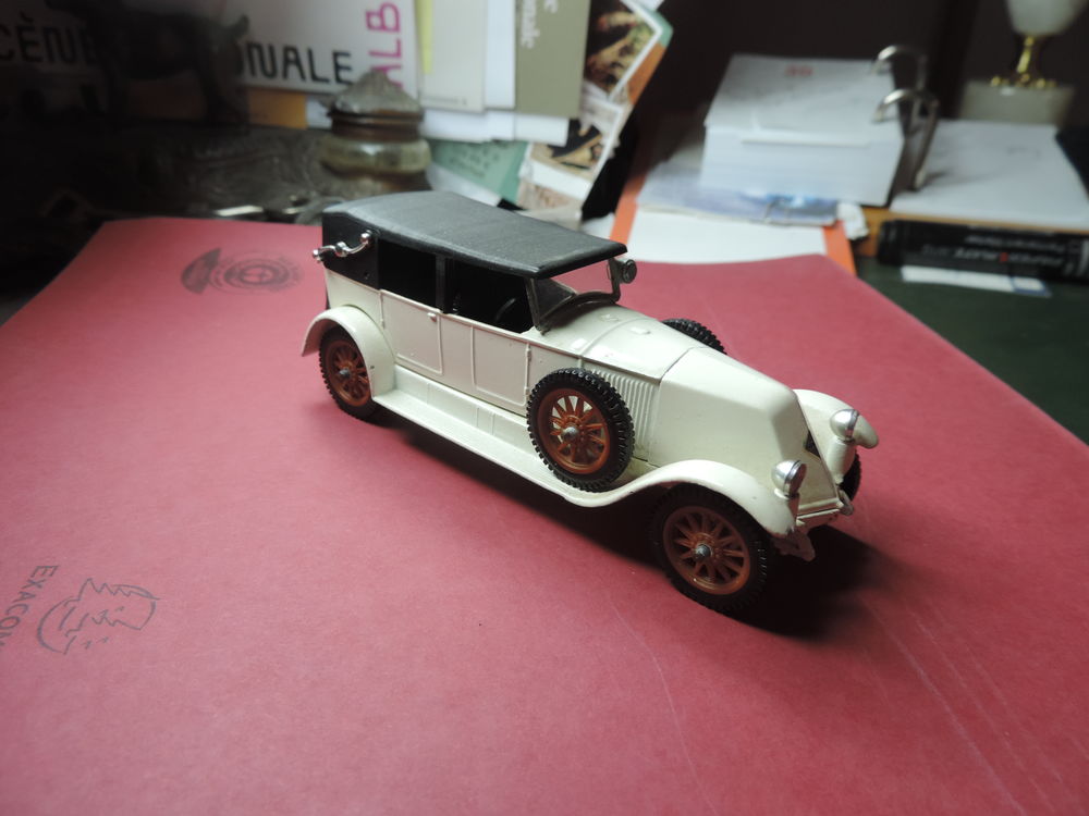 SOLIDO - RENAULT 40 CV -  1928 -  Echelle :  1/43 �me. 10 Albi (81)