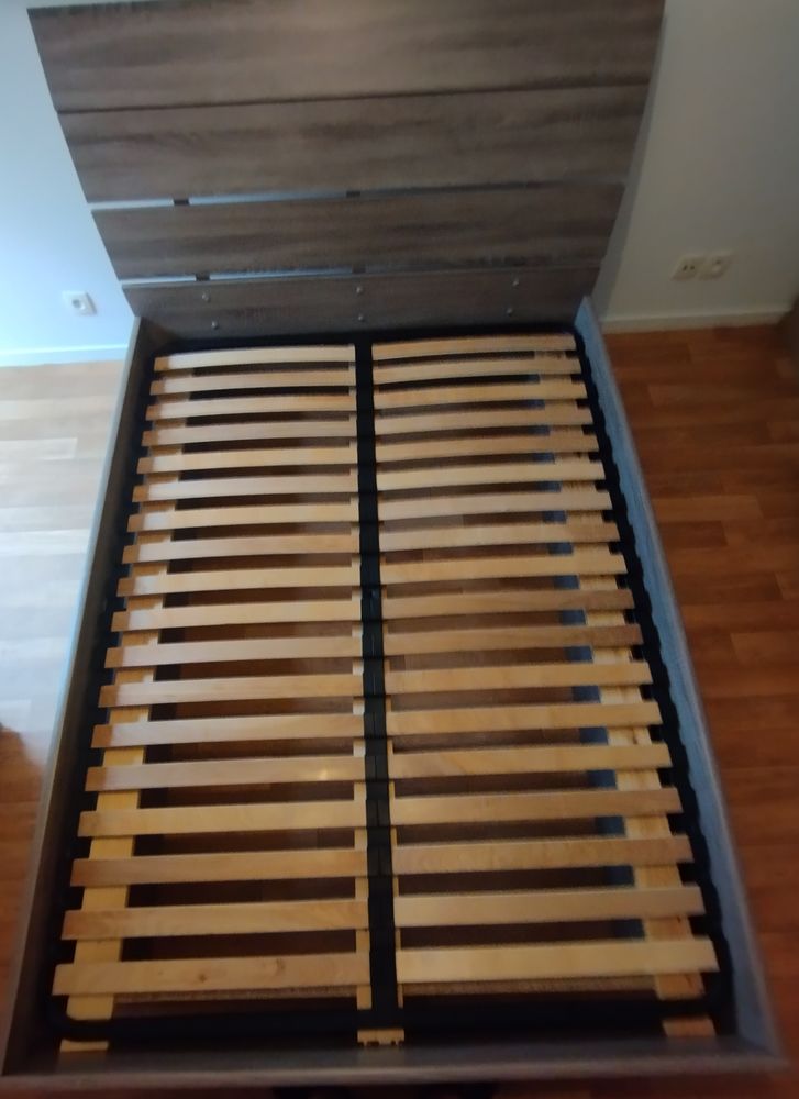Lit + sommier 140x190 120 Clichy (92)